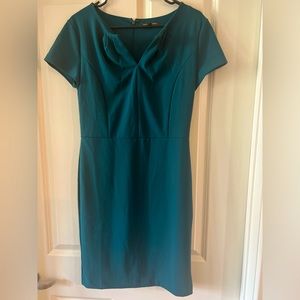 Banana Republic green jade sheath dress. Never worn without tags. Size 6